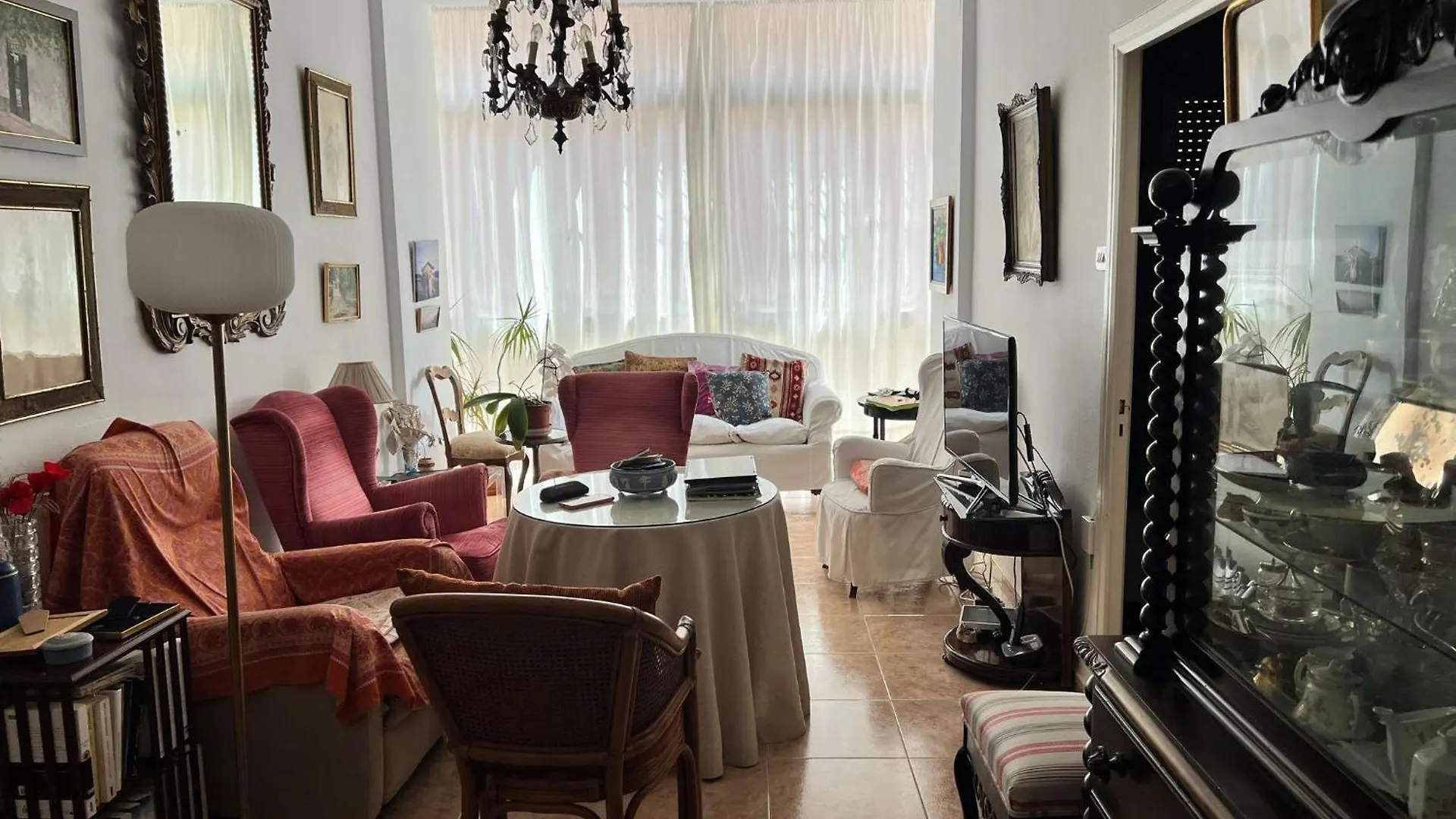 Lovely 2 Bedroom Apartment In The Heart Of Málaga 0*,  Spanje
